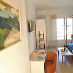 Bella Colina I Vintage 1953 Hotel