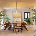 Bella Colina I Vintage 1953 Hotel