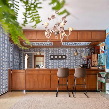 Bella Colina I Vintage 1953 3*